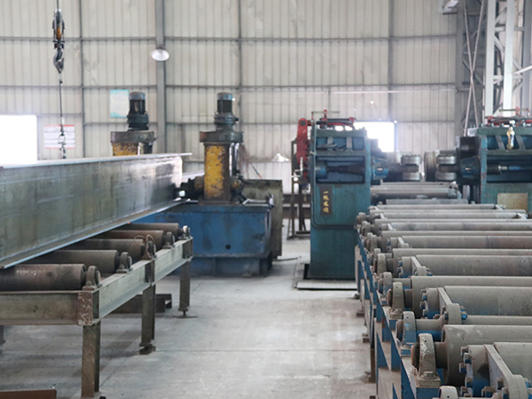 鋼結(jié)構(gòu)矯正機(jī)