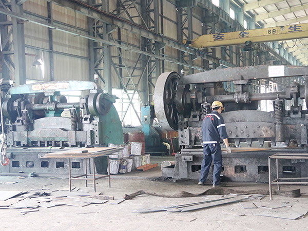 鋼結(jié)構(gòu)打孔接板制作